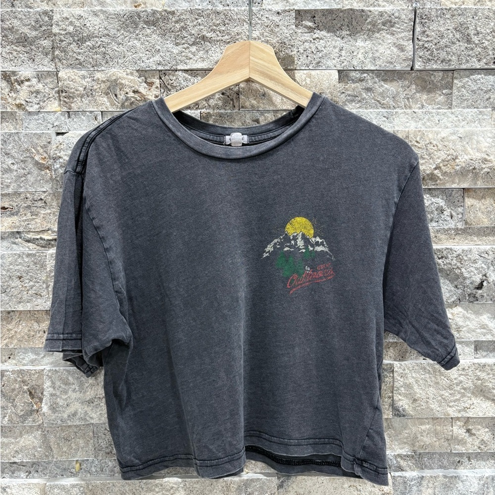 Garage Charcoal Great Outdoors Graphic Crop Tee Size XS